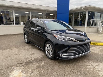 2022 Toyota Sienna Platinum 7 Passenger