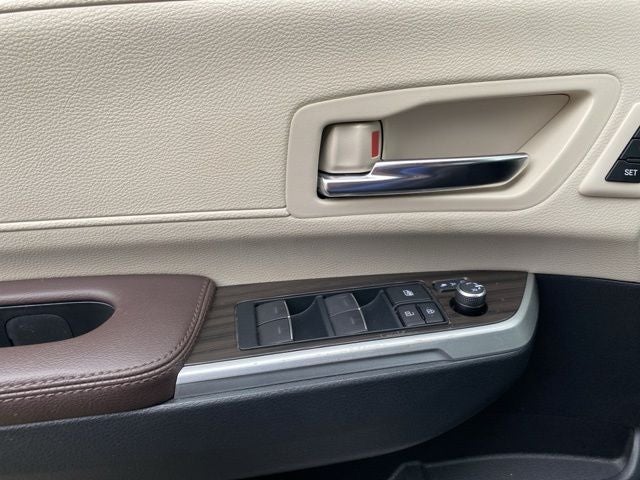 2022 Toyota Sienna Platinum 7 Passenger
