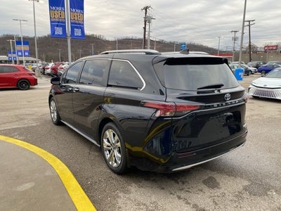 2022 Toyota Sienna Platinum 7 Passenger