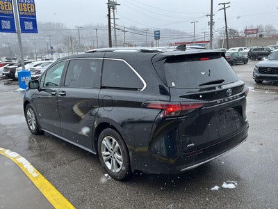 2023 Toyota Sienna Platinum 7-Passenger
