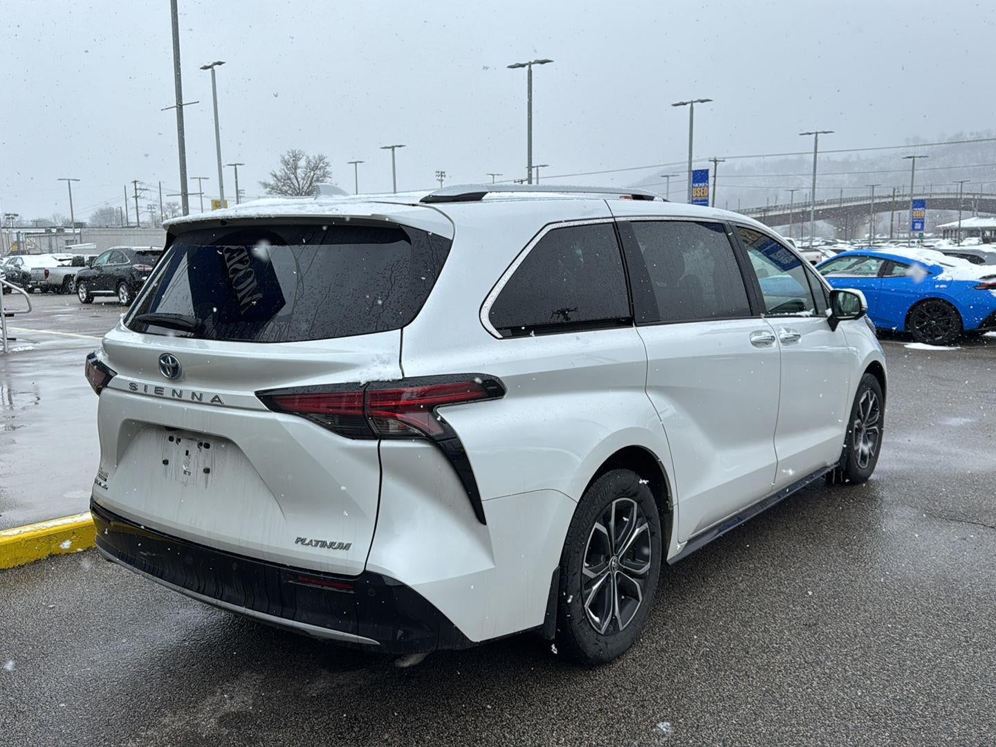 2025 Toyota Sienna Platinum 7-Passenger