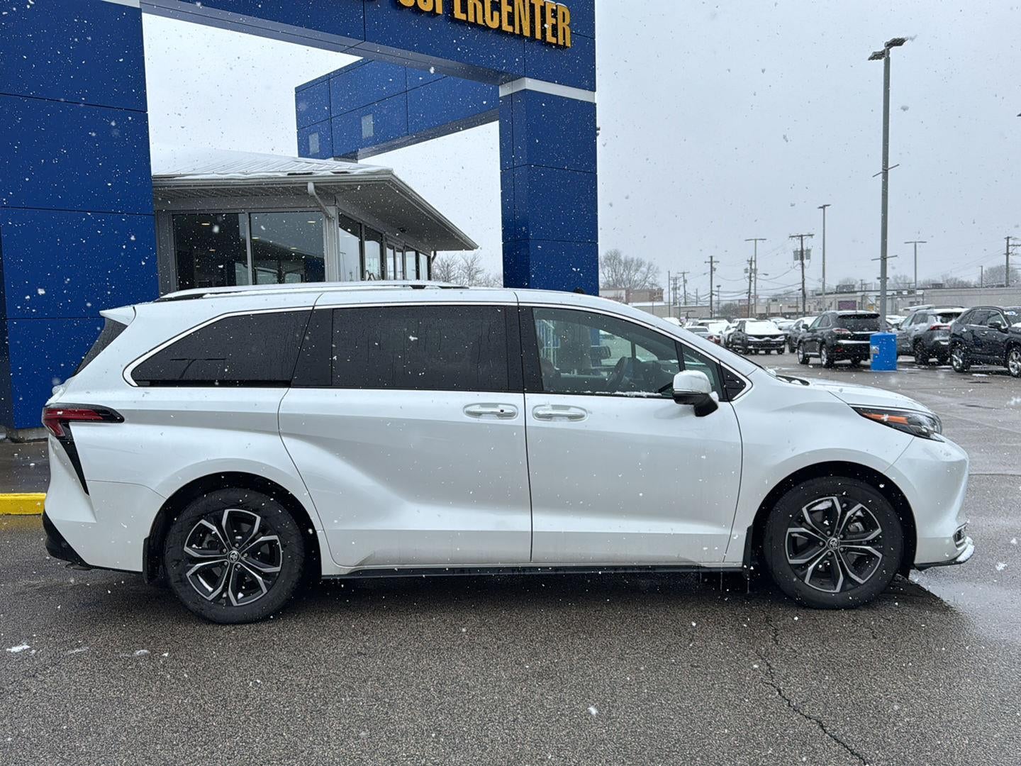 2025 Toyota Sienna Platinum 7-Passenger