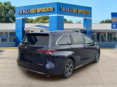 2025 Toyota SIENNA MINIVAN