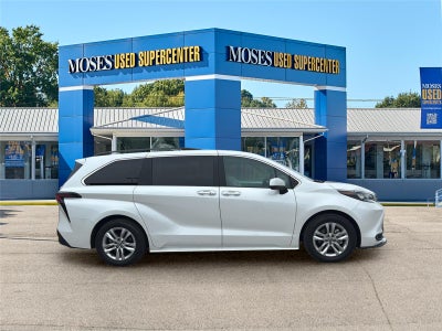 2025 Toyota SIENNA MINIVAN