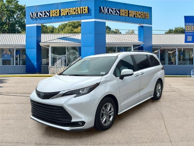 2025 Toyota SIENNA MINIVAN