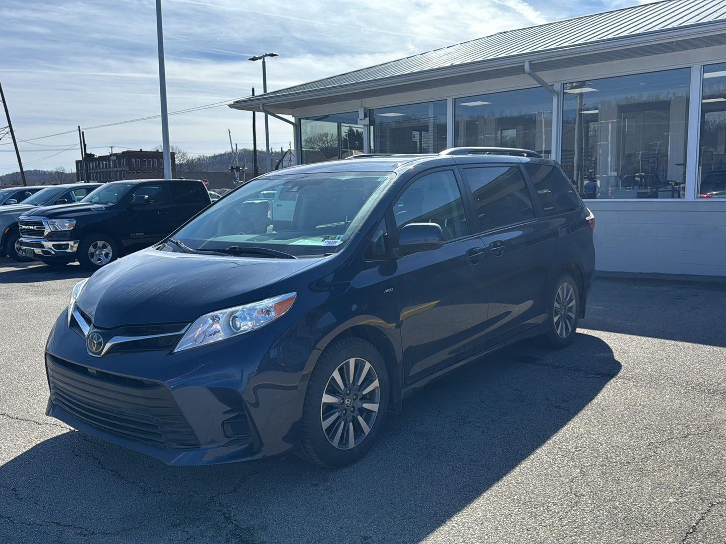 2020 Toyota Sienna LE 7-Passenger