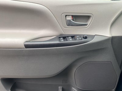 2020 Toyota Sienna LE 7-Passenger