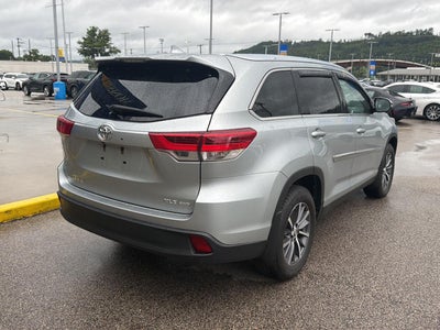 2019 Toyota HIGHLANDER Base