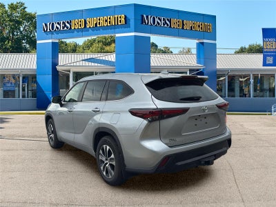 2019 Toyota HIGHLANDER Base