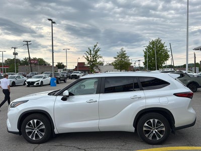 2023 Toyota Highlander XLE