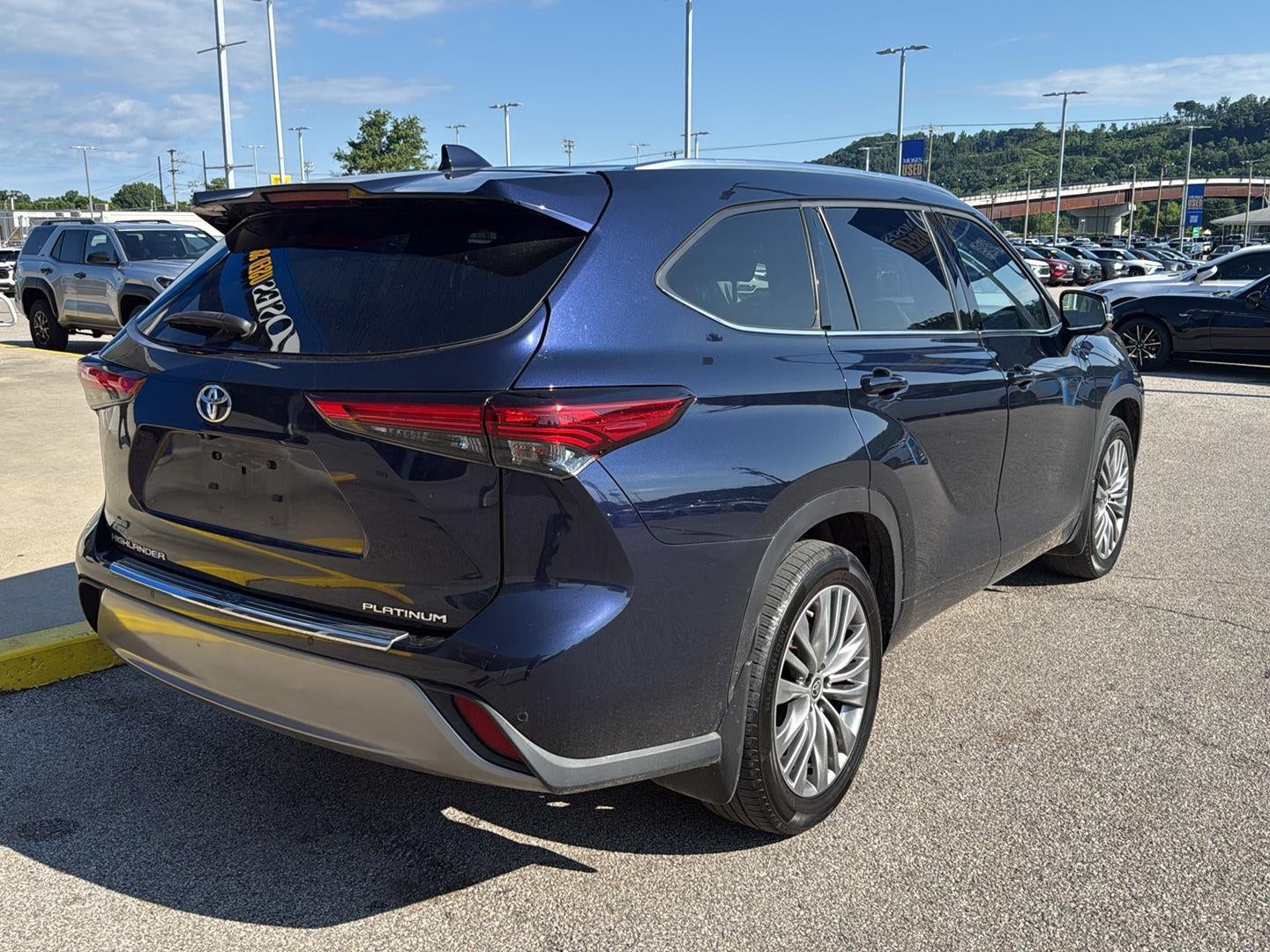 2023 Toyota HIGHLANDER SUV