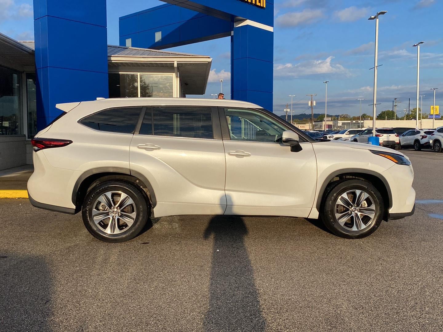 2024 Toyota Highlander XLE