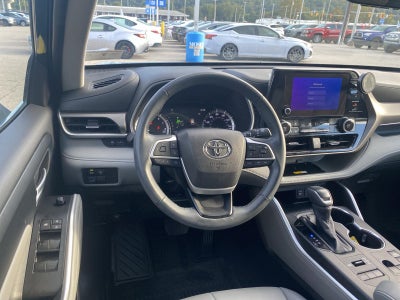 2025 Toyota Highlander XLE
