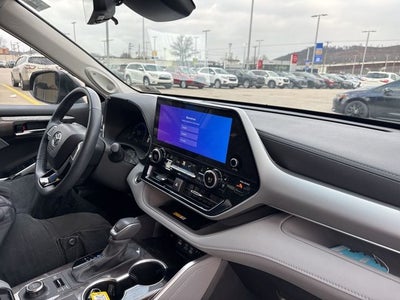 2024 Toyota Highlander Platinum