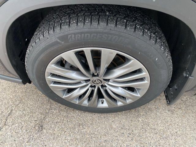 2024 Toyota Highlander Platinum