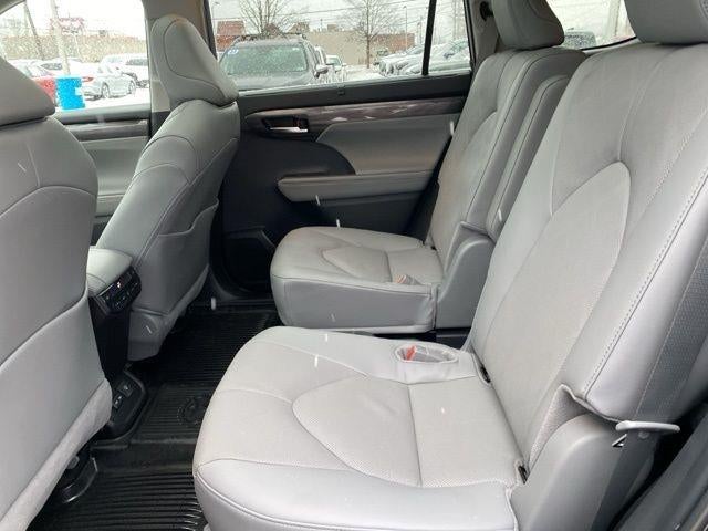 2024 Toyota Highlander Platinum