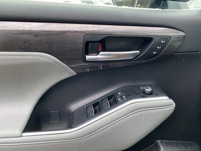 2024 Toyota Highlander Platinum