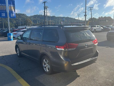 2014 Toyota Sienna LE 8-Passenger