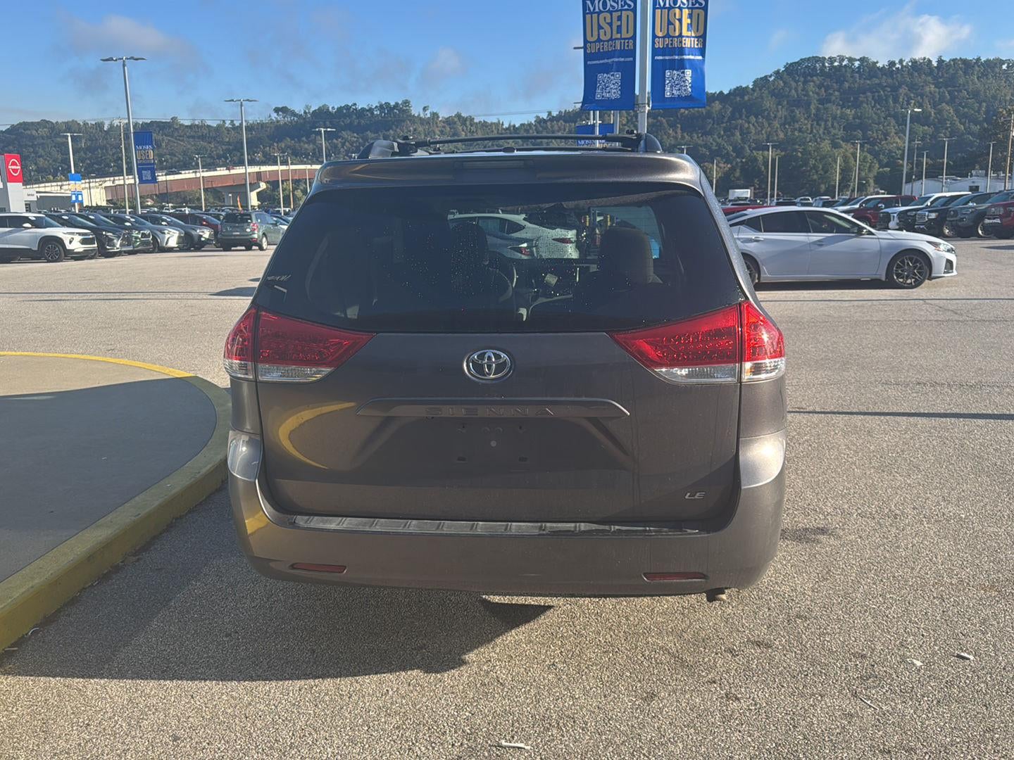 2014 Toyota Sienna LE 8-Passenger