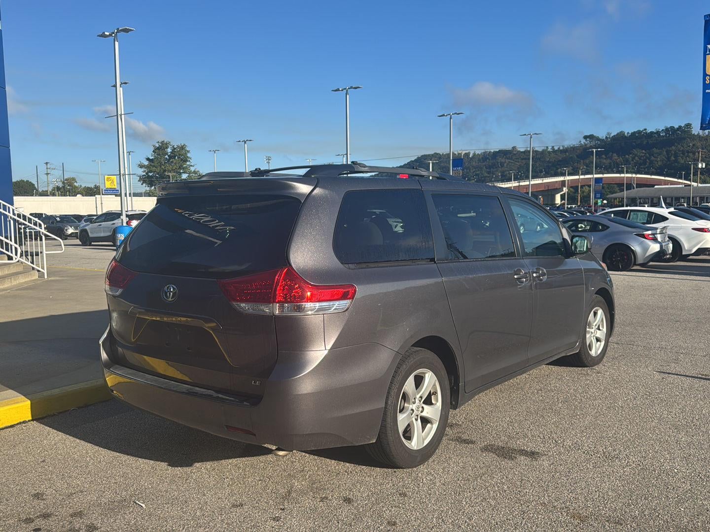 2014 Toyota Sienna LE 8-Passenger