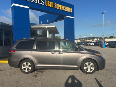 2014 Toyota Sienna LE 8-Passenger