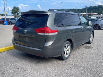 2011 Toyota Sienna LE