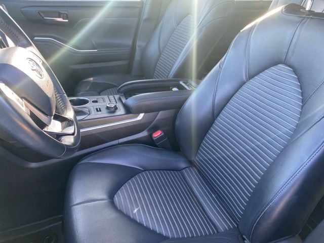 2022 Toyota Highlander XSE