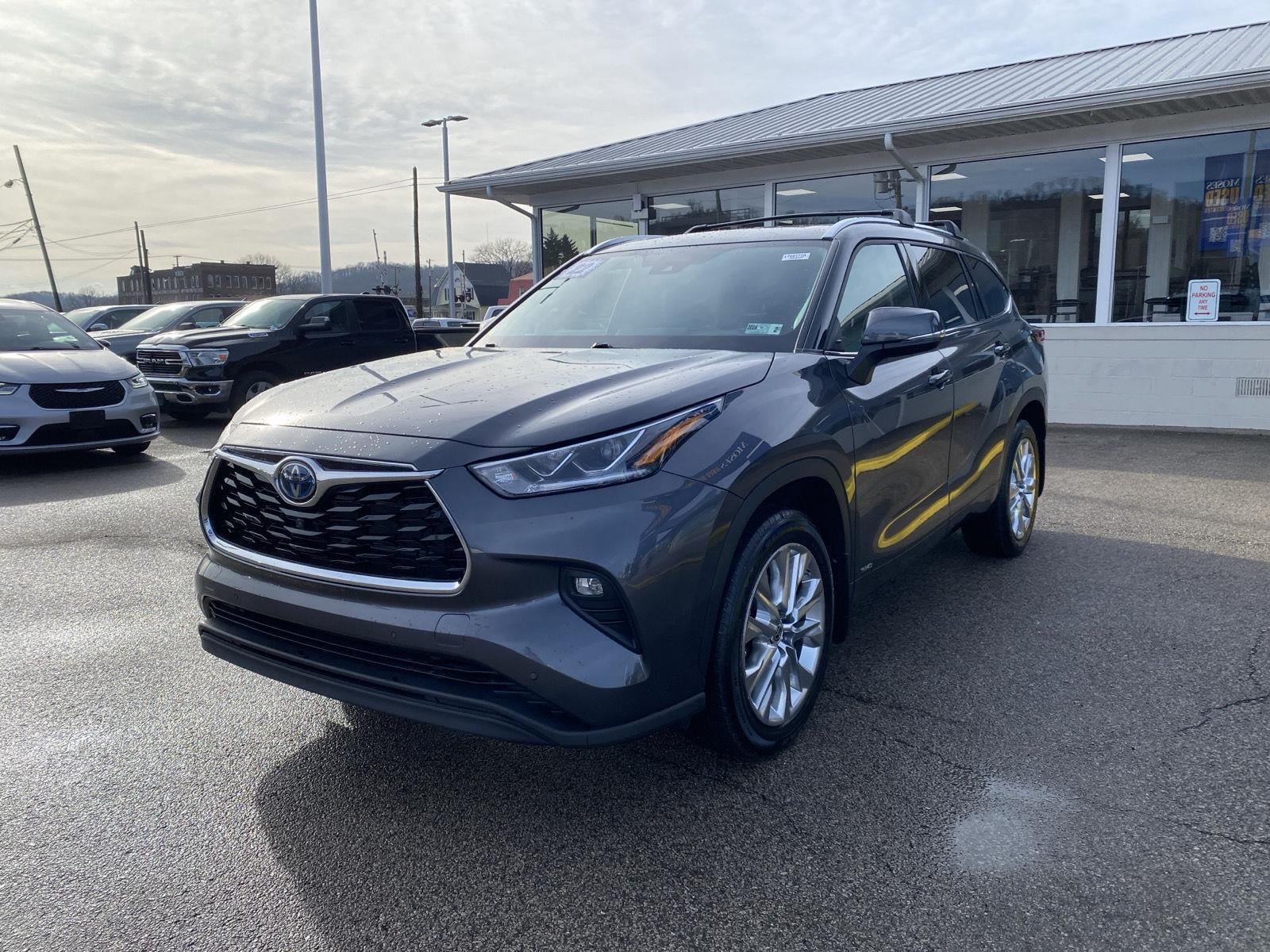 2022 Toyota Highlander Hybrid Limited