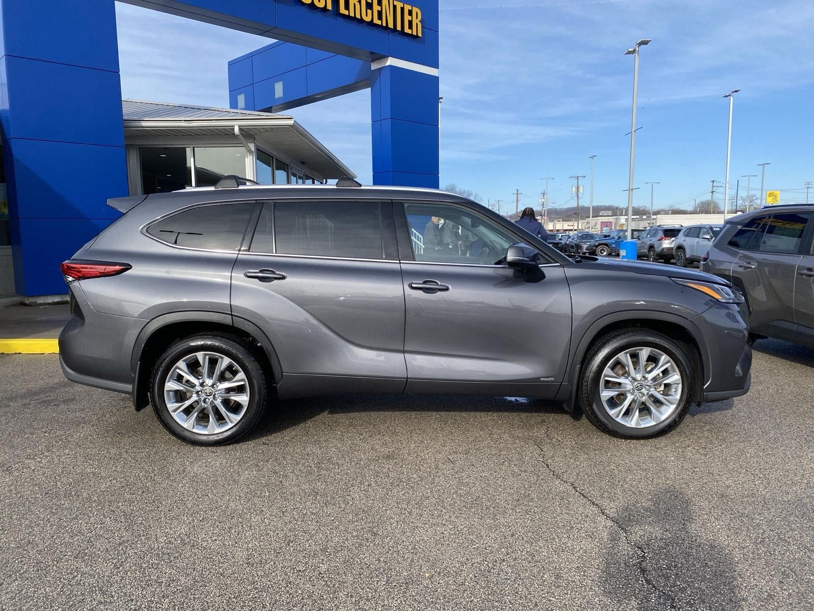 2022 Toyota Highlander Hybrid Limited