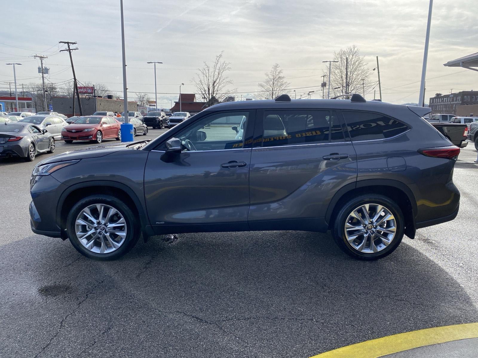 2022 Toyota Highlander Hybrid Limited