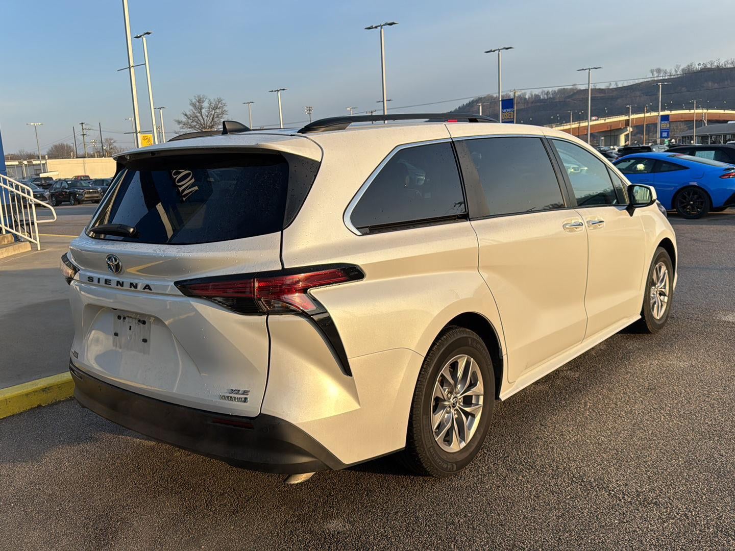 2022 Toyota Sienna XLE 7-Passenger