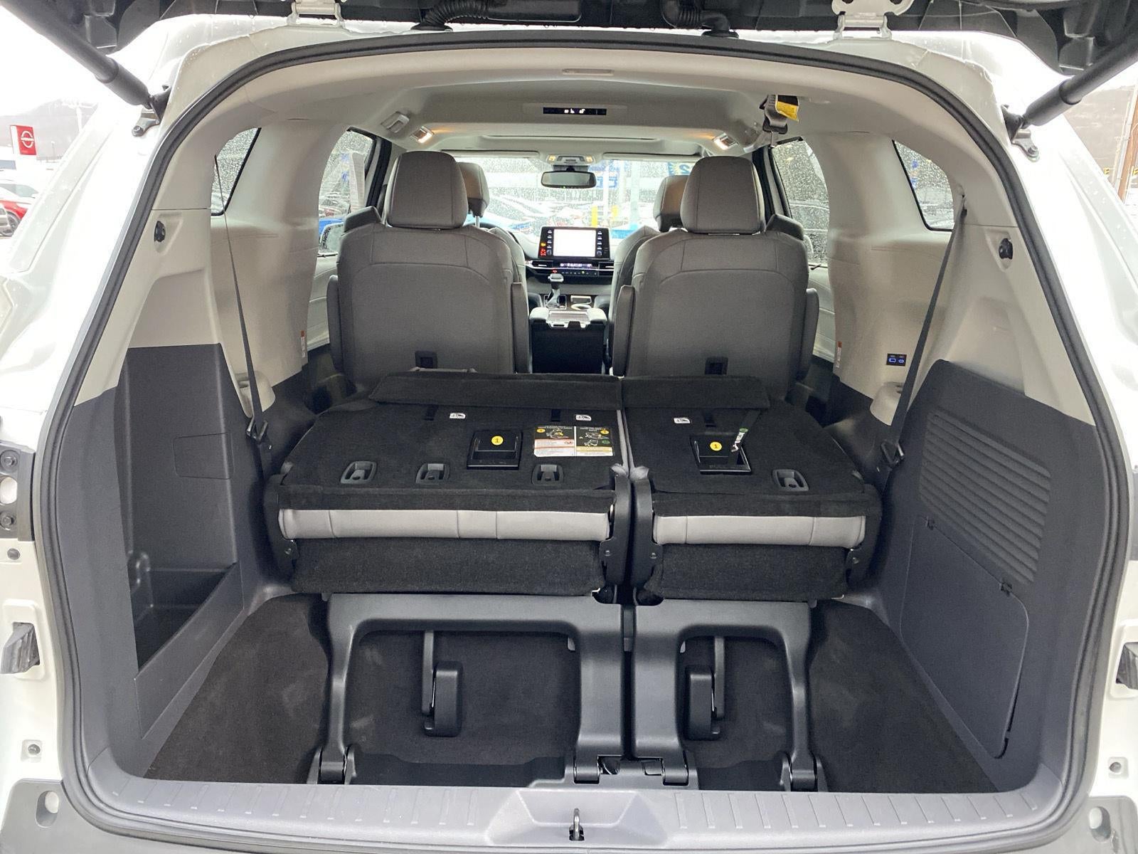 2022 Toyota Sienna XLE 7-Passenger