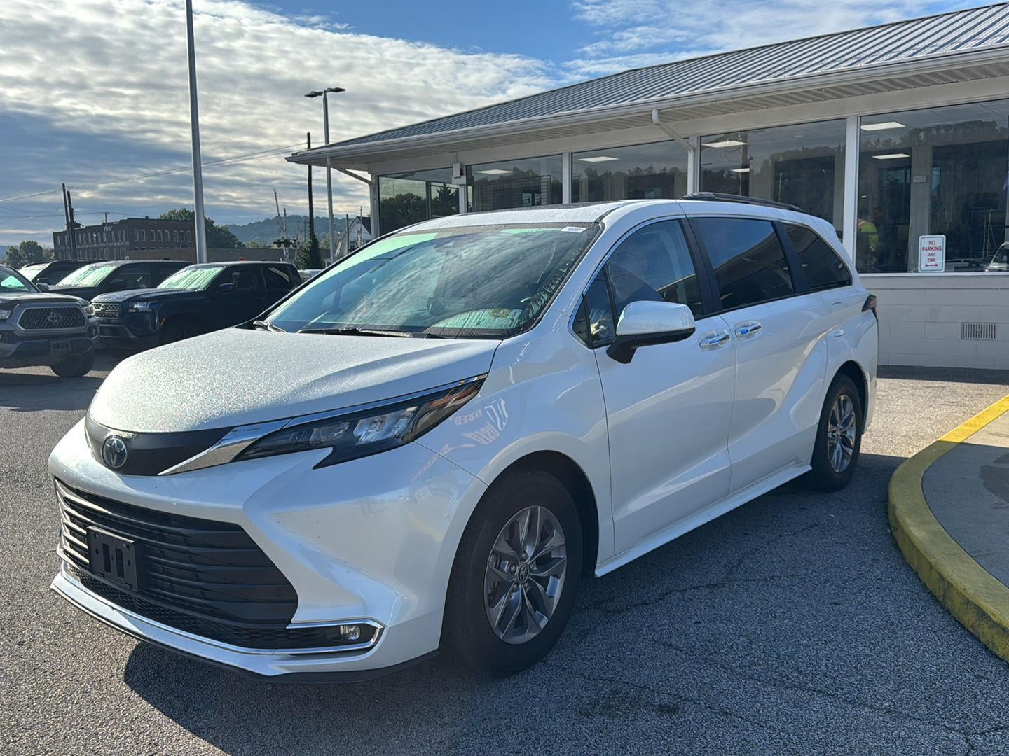 2024 Toyota Sienna XLE