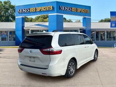2019 Toyota Sienna XLE Auto Access Seat