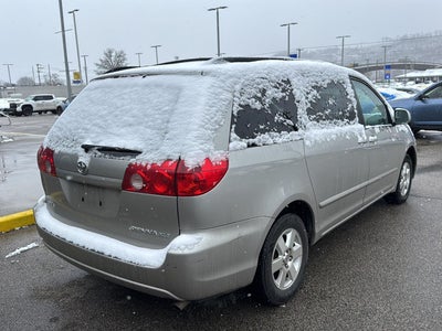 2006 Toyota SIENNA MINIVAN