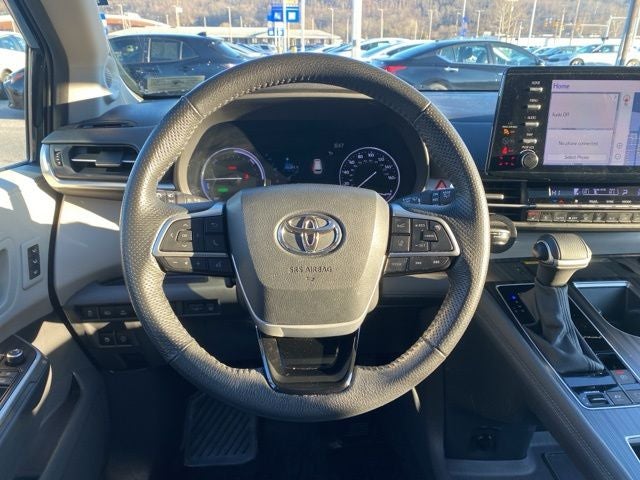 2023 Toyota Sienna Limited 7 Passenger
