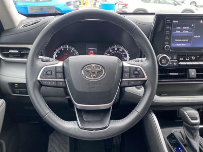2022 Toyota Highlander LE