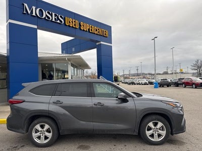 2022 Toyota Highlander LE