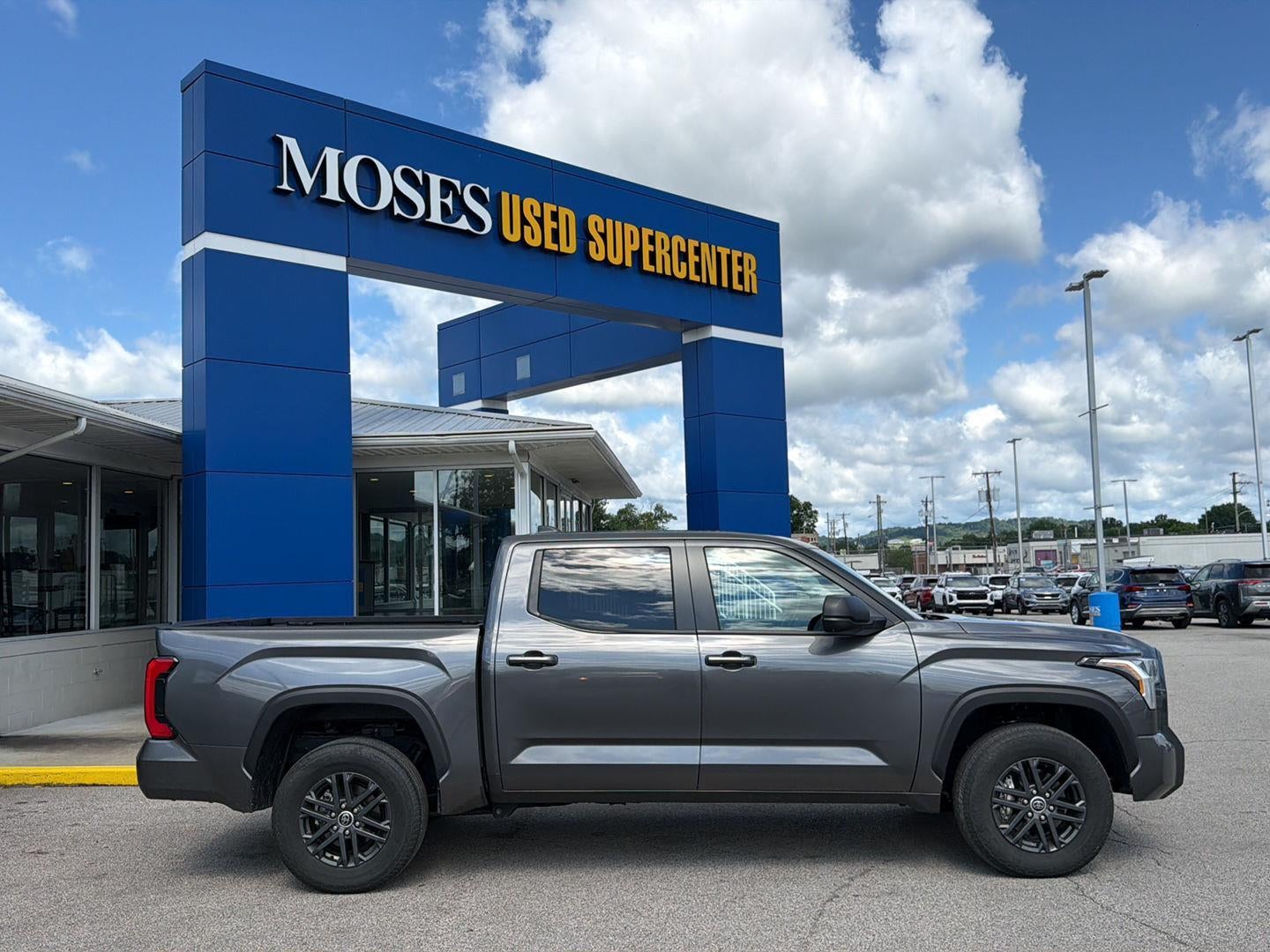 2024 Toyota TUNDRA TRUCK