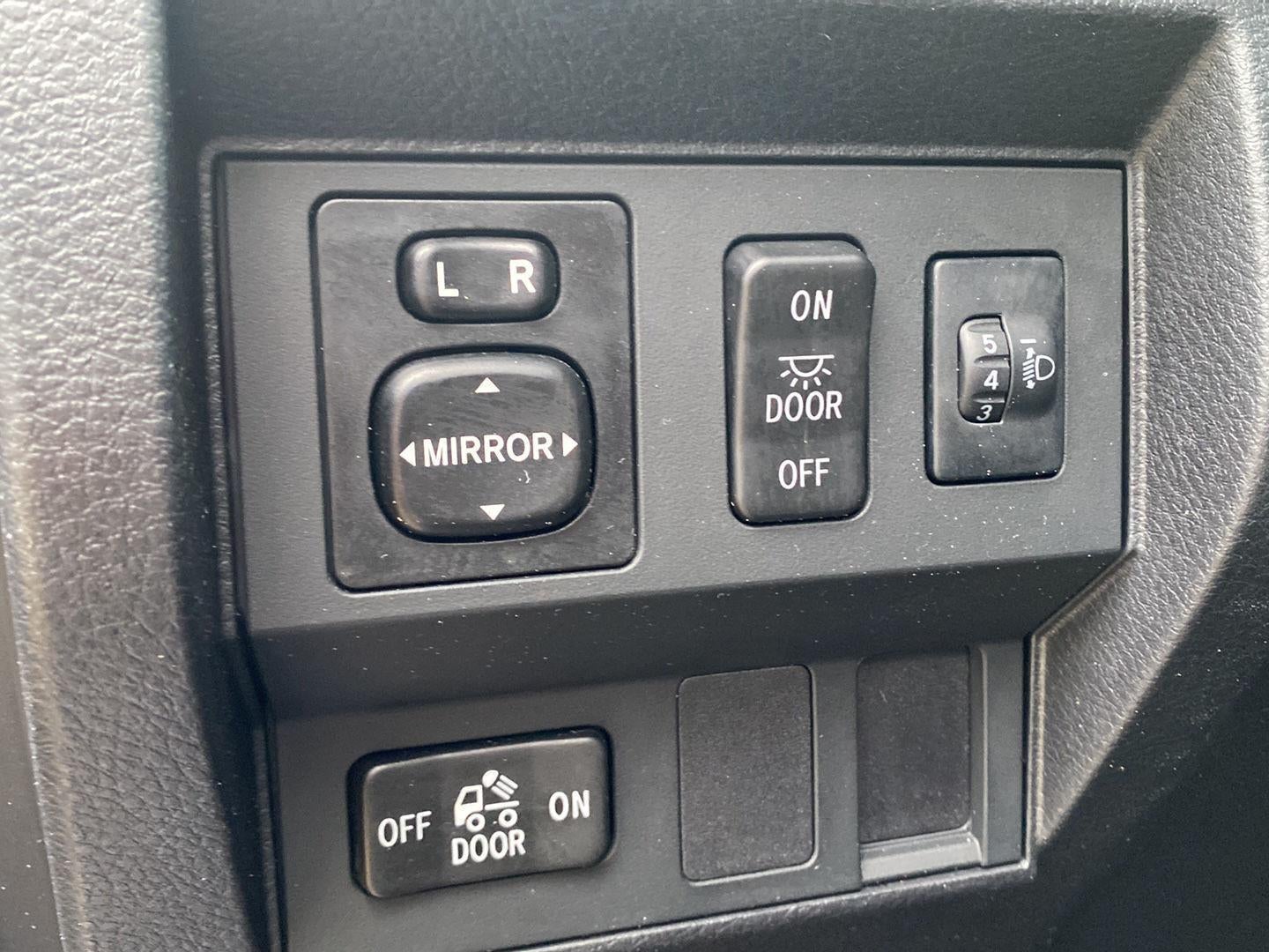 2014 Toyota Tundra SR5