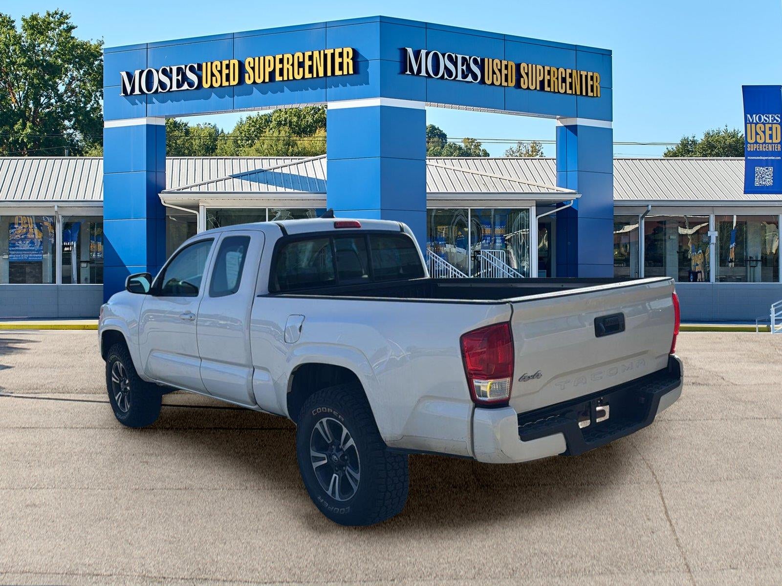 2016 Toyota Tacoma SR