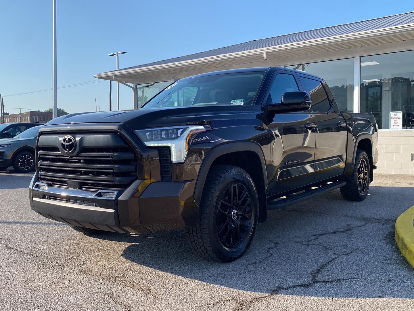2024 Toyota TUNDRA TRUCK
