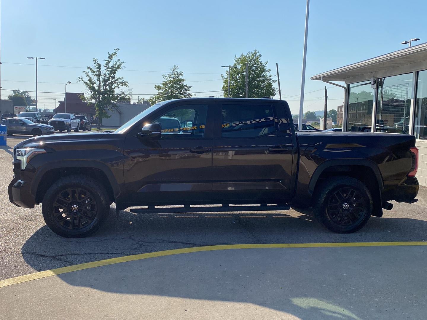 2024 Toyota TUNDRA TRUCK