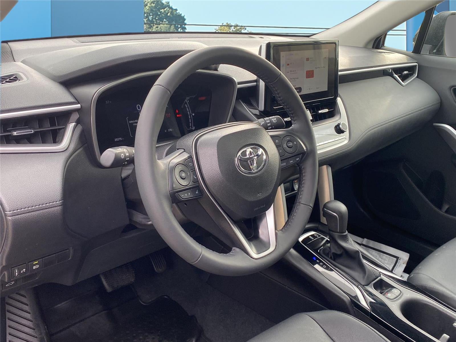 2025 Toyota Corolla Cross XLE