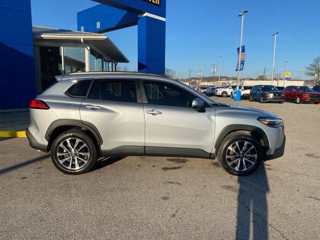 2024 Toyota Corolla Cross XLE