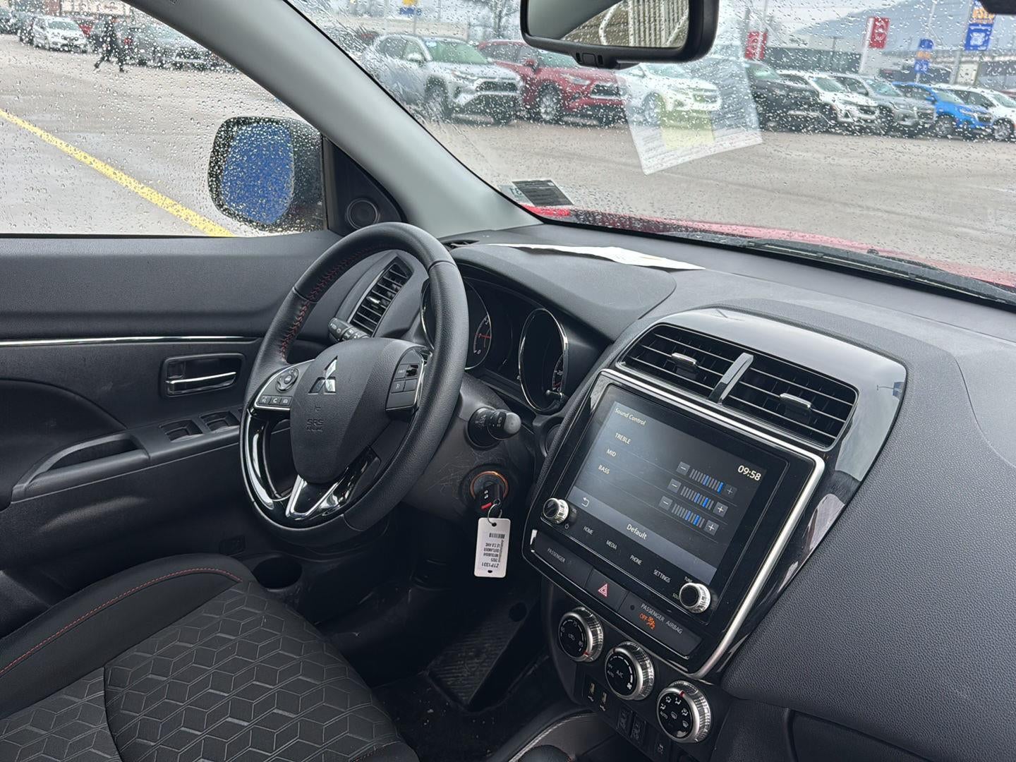 2025 Mitsubishi Outlander Sport LE