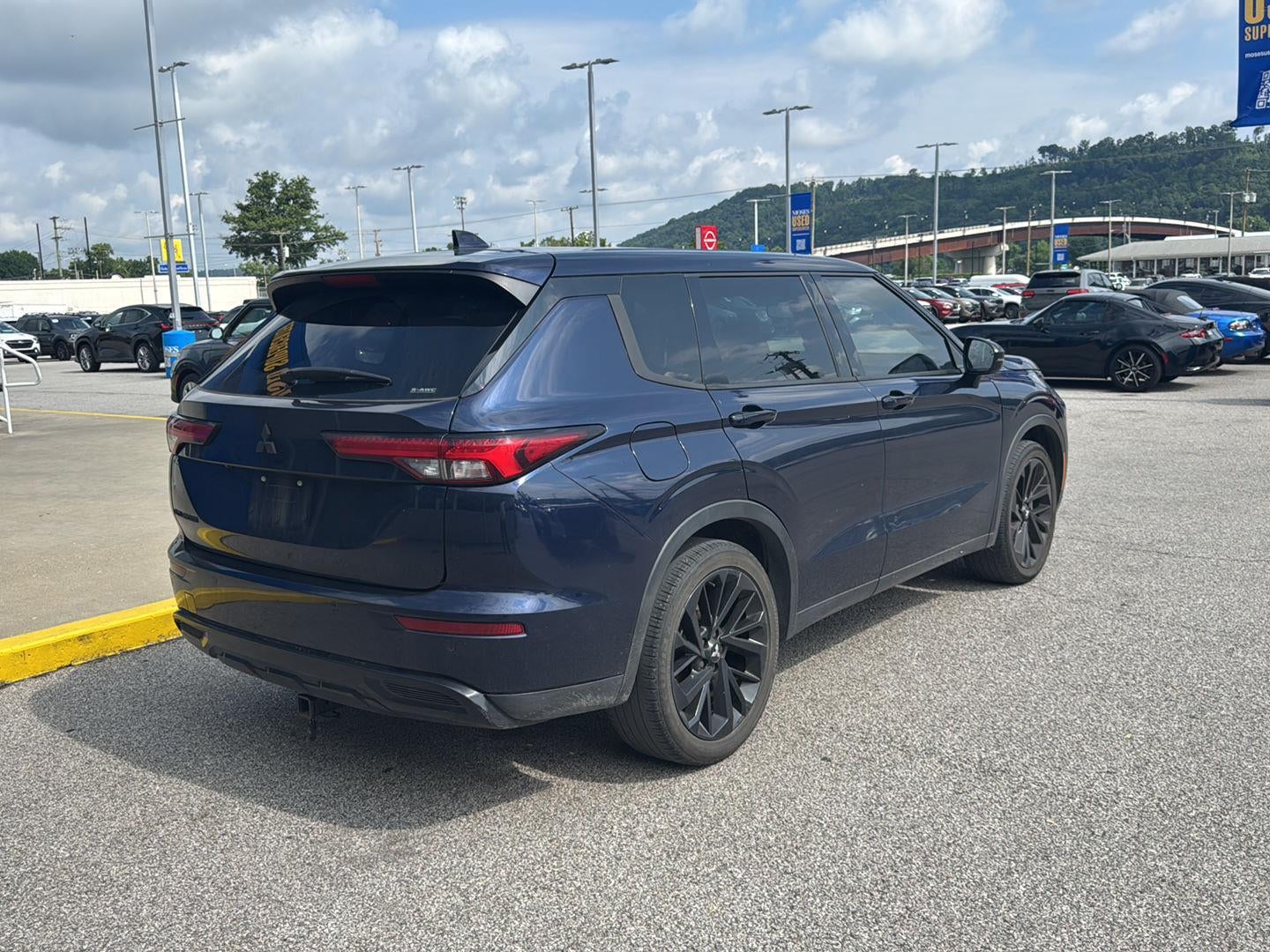 2022 Mitsubishi Outlander Black Edition