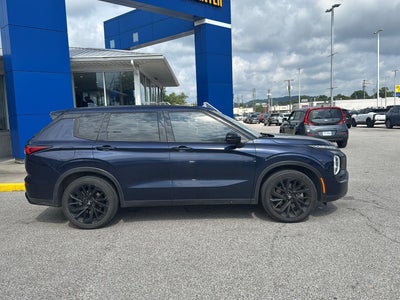 2022 Mitsubishi Outlander Black Edition