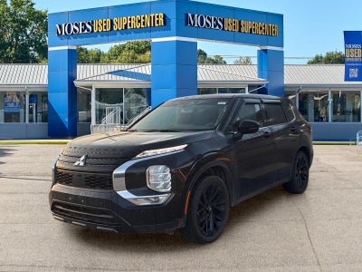 2024 Mitsubishi Outlander SE Black Edition w/Pano Roof