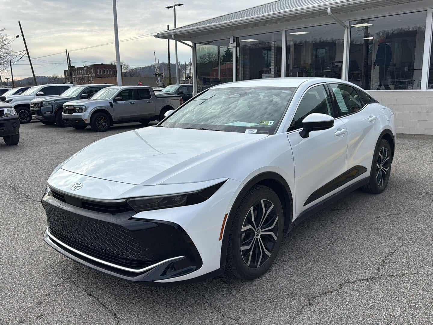 2025 Toyota Crown XLE